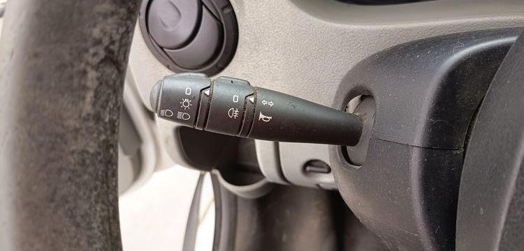 RENAULT MASTER 2 PHASE 3 2,5 DCI 120 CV EQUIPE BOUCHERIE – DIESEL – 113378 KMS – AN 2011 BLANC BJ-079-CX