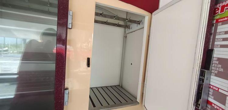 RENAULT MASTER 2 PHASE 3 2,5 DCI 120 CV EQUIPE BOUCHERIE – DIESEL – 113378 KMS – AN 2011 BLANC BJ-079-CX