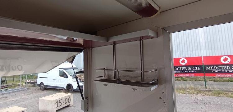 RENAULT MASTER 2 PHASE 3 2,5 DCI 120 CV EQUIPE BOUCHERIE – DIESEL – 113378 KMS – AN 2011 BLANC BJ-079-CX