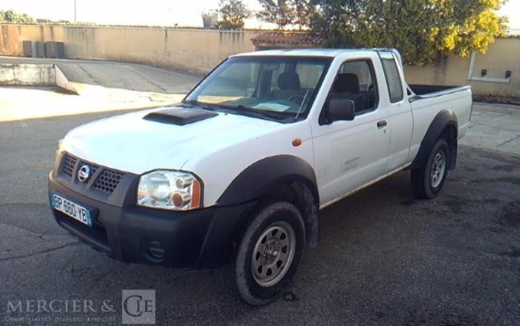 NISSAN NP300 PICK UP 3,5T BLANC BP-660-YB