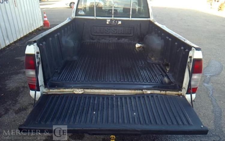 NISSAN NP300 PICK UP 3,5T BLANC BP-660-YB