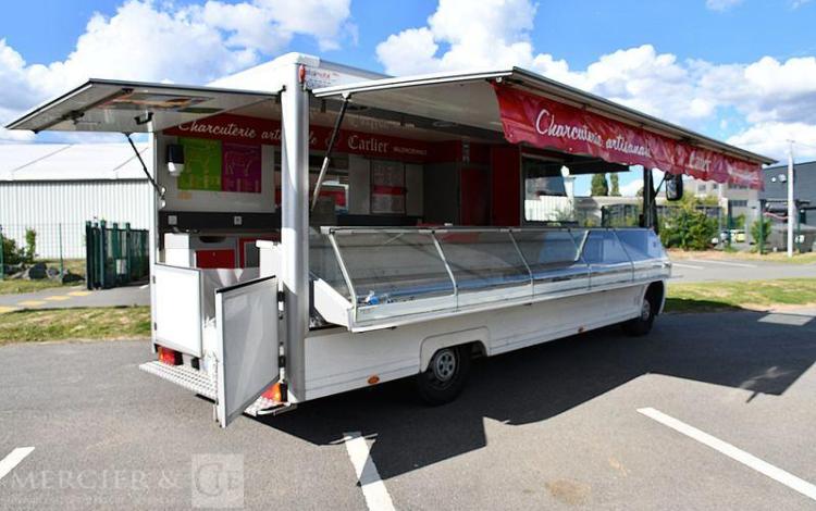 PEUGEOT CAMION MAGASIN PANORAMIQUE ETAL MOBIL 6,2 EQUIPE BOUCHERIE BLANC BS-045-KK