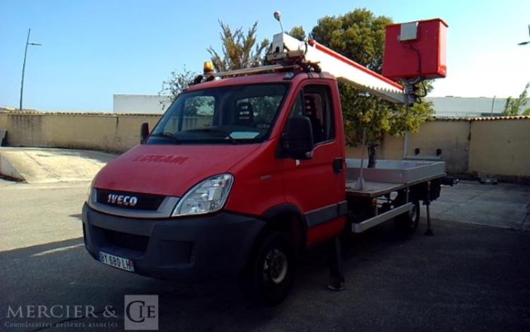 IVECO 35S11  NACELLE SUR VL 16M  2763H MULTITEL 160 ALU/DS ROUGE BY-680-LH
