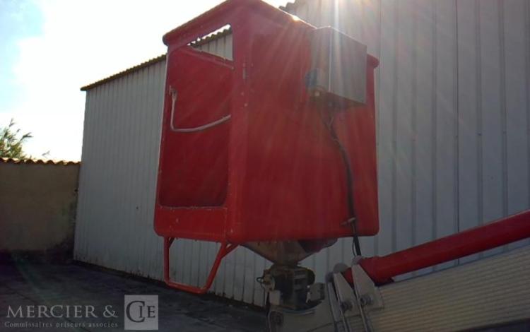 IVECO 35S11  NACELLE SUR VL 16M  2763H MULTITEL 160 ALU/DS ROUGE BY-680-LH