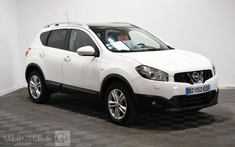 NISSAN QASHQAI 1,5 DCI 110 FAP TEKNA BLANC BZ-052-EG