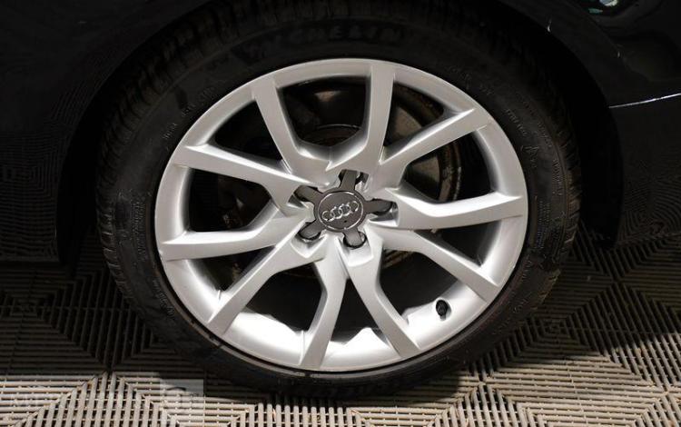 AUDI A5 2,7 TDI NOIR CA-834-DA