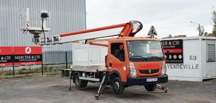 RENAULT MAXITY AVEC NACELLE MULTITEL MT222AZ 22M DIESEL – 3618 HEURES – 55167 KMS ROUGE CM-762-BD
