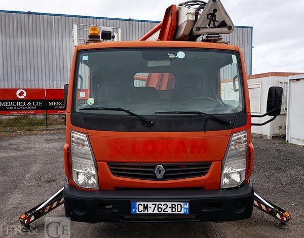 RENAULT MAXITY AVEC NACELLE MULTITEL MT222AZ 22M DIESEL – 3618 HEURES – 55167 KMS ROUGE CM-762-BD