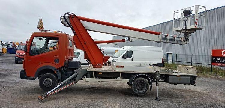 RENAULT MAXITY AVEC NACELLE MULTITEL MT222AZ 22M DIESEL – 3618 HEURES – 55167 KMS ROUGE CM-762-BD