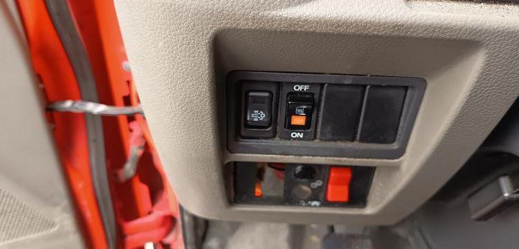RENAULT MAXITY AVEC NACELLE MULTITEL MT222AZ 22M DIESEL – 3618 HEURES – 55167 KMS ROUGE CM-762-BD