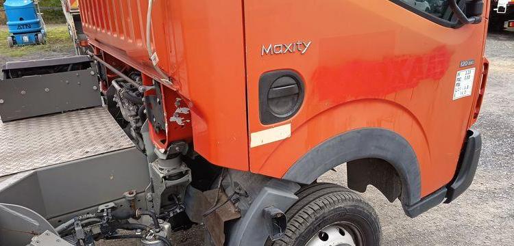 RENAULT MAXITY AVEC NACELLE MULTITEL MT222AZ 22M DIESEL – 3618 HEURES – 55167 KMS ROUGE CM-762-BD
