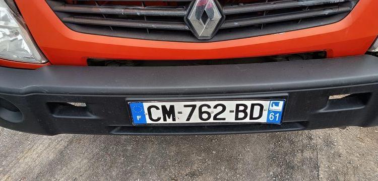 RENAULT MAXITY AVEC NACELLE MULTITEL MT222AZ 22M DIESEL – 3618 HEURES – 55167 KMS ROUGE CM-762-BD