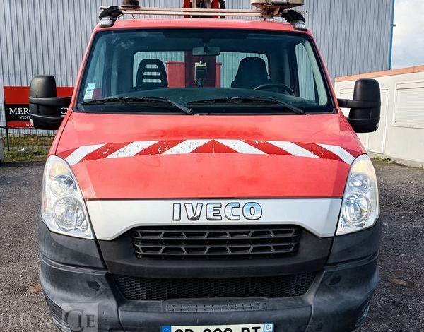 IVECO DAILY 35S11 AVEC NACELLE MULTITEL 160 ALU/DS – 16M – 2755 HEURES – 94713 KMS ROUGE CR-063-RT