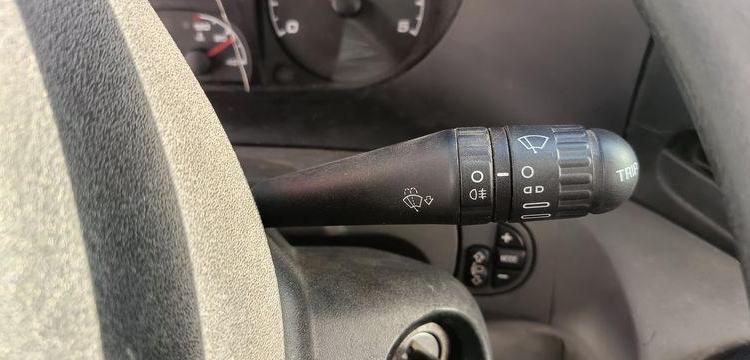 IVECO DAILY 35S11 AVEC NACELLE MULTITEL 160 ALU/DS – 16M – 2755 HEURES – 94713 KMS ROUGE CR-063-RT