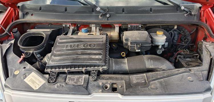 IVECO DAILY 35S11 AVEC NACELLE MULTITEL 160 ALU/DS – 16M – 2755 HEURES – 94713 KMS ROUGE CR-063-RT