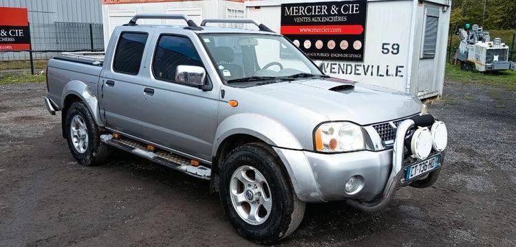 NISSAN KING CAB (D22) 2.5 TDi PICKUP DOUBLE CABINE 133CV – DIESEL – 110975 KMS GRIS CT-736-HD