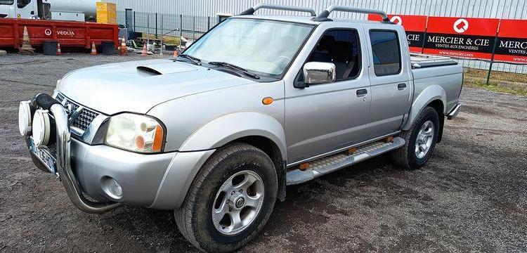 NISSAN KING CAB (D22) 2.5 TDi PICKUP DOUBLE CABINE 133CV – DIESEL – 110975 KMS GRIS CT-736-HD