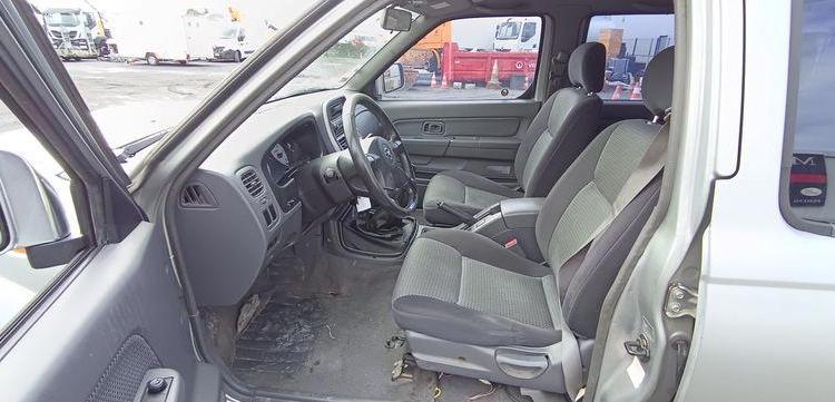 NISSAN KING CAB (D22) 2.5 TDi PICKUP DOUBLE CABINE 133CV – DIESEL – 110975 KMS GRIS CT-736-HD