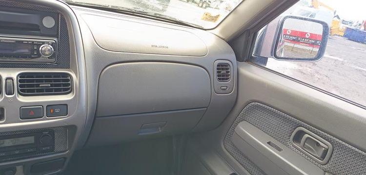 NISSAN KING CAB (D22) 2.5 TDi PICKUP DOUBLE CABINE 133CV – DIESEL – 110975 KMS GRIS CT-736-HD