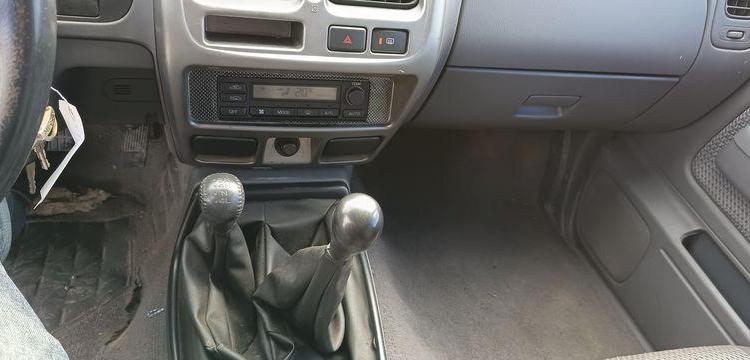 NISSAN KING CAB (D22) 2.5 TDi PICKUP DOUBLE CABINE 133CV – DIESEL – 110975 KMS GRIS CT-736-HD