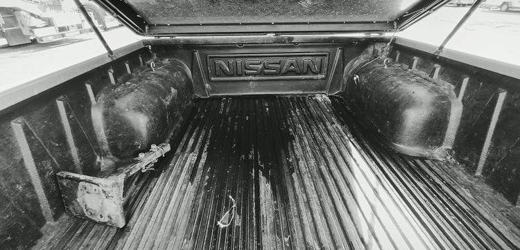 NISSAN KING CAB (D22) 2.5 TDi PICKUP DOUBLE CABINE 133CV – DIESEL – 110975 KMS GRIS CT-736-HD