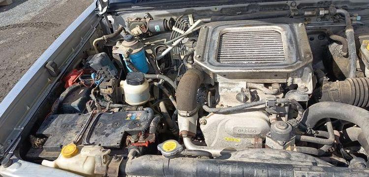 NISSAN KING CAB (D22) 2.5 TDi PICKUP DOUBLE CABINE 133CV – DIESEL – 110975 KMS GRIS CT-736-HD