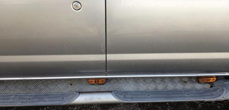 NISSAN KING CAB (D22) 2.5 TDi PICKUP DOUBLE CABINE 133CV – DIESEL – 110975 KMS GRIS CT-736-HD