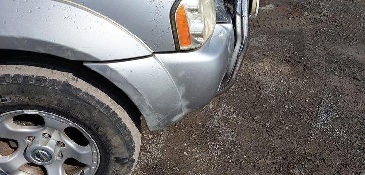 NISSAN KING CAB (D22) 2.5 TDi PICKUP DOUBLE CABINE 133CV – DIESEL – 110975 KMS GRIS CT-736-HD