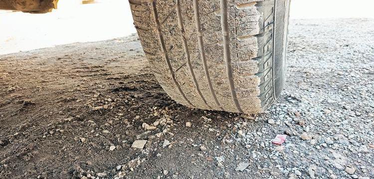 NISSAN KING CAB (D22) 2.5 TDi PICKUP DOUBLE CABINE 133CV – DIESEL – 110975 KMS GRIS CT-736-HD