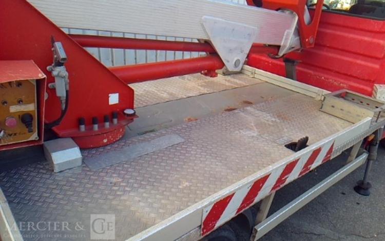 IVECO 35S11 AVEC NACELLE MULTITEL MX170 16M  CW-822-QF