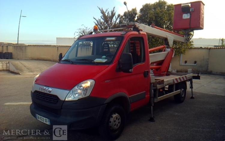 IVECO 35S11 AVEC NACELLE MULTITEL MX170 16M  CW-822-QF