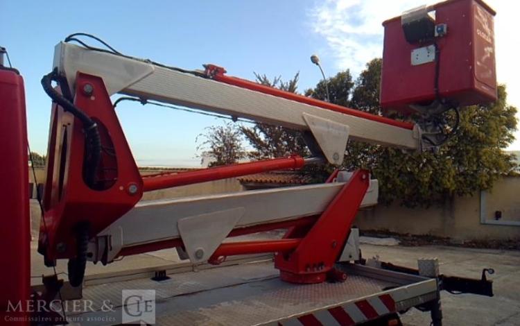 IVECO 35S11 AVEC NACELLE MULTITEL MX170 16M  CW-822-QF