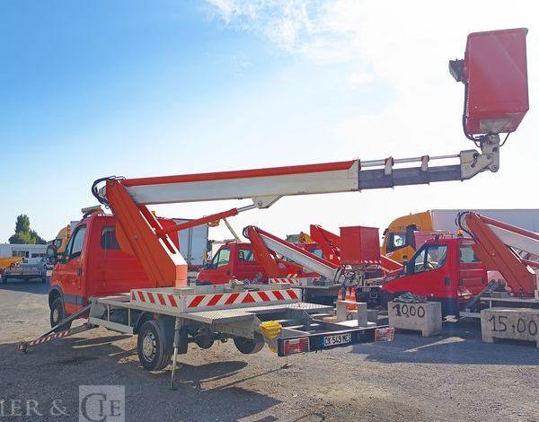 IVECO 35S  AVEC NACELLE 22M  CX-549-MC