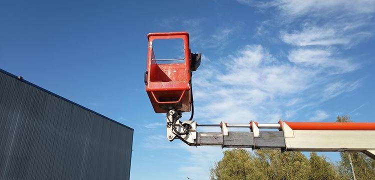 IVECO 35S  AVEC NACELLE 22M  CX-549-MC