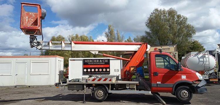 IVECO 35S12 AVEC NACELLE MULTITEL MT202DS 20M  DC-603-JW