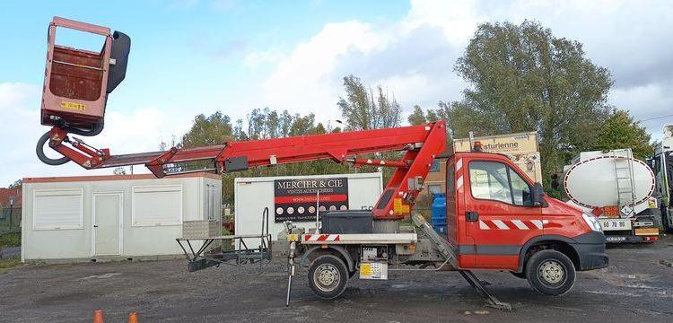 IVECO 35S11  AVEC NACELLE 18 M  DC-938-EW