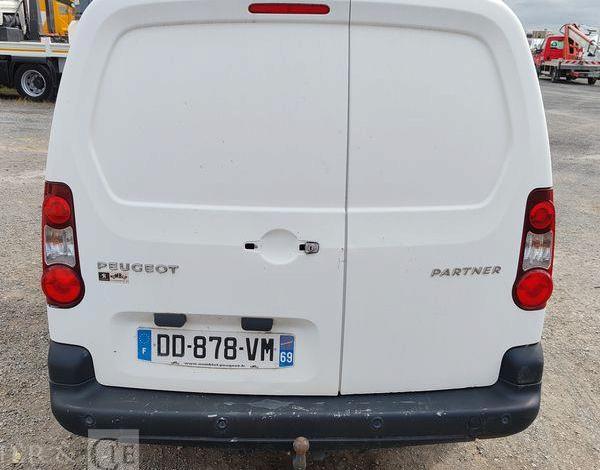 PEUGEOT PARTNER  L2  1.6 HDI 8V FAP FOURGON 90CV – DIESEL – 209096 KMS – ANNEE 2014 BLANC DD-878-VM