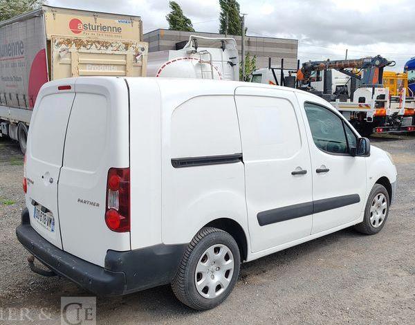 PEUGEOT PARTNER  L2  1.6 HDI 8V FAP FOURGON 90CV – DIESEL – 209096 KMS – ANNEE 2014 BLANC DD-878-VM