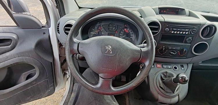 PEUGEOT PARTNER  L2  1.6 HDI 8V FAP FOURGON 90CV – DIESEL – 209096 KMS – ANNEE 2014 BLANC DD-878-VM