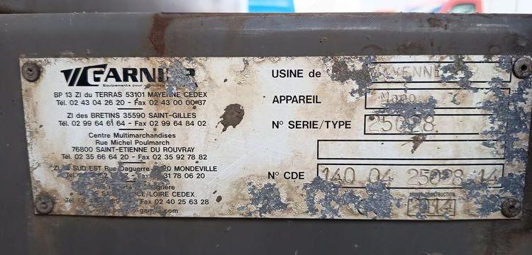 IVECO DAILY 35C13 BENNE AVEC COFFRE ACIER DIESEL – 124032 KMS – ANNEE 2014 ROUGE DE-027-FW