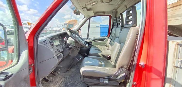 IVECO DAILY 35C13 BENNE AVEC COFFRE ACIER DIESEL – 124032 KMS – ANNEE 2014 ROUGE DE-027-FW