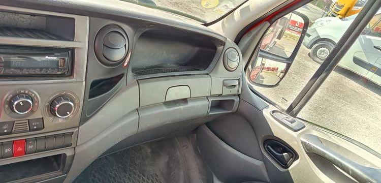 IVECO DAILY 35C13 BENNE AVEC COFFRE ACIER DIESEL – 124032 KMS – ANNEE 2014 ROUGE DE-027-FW