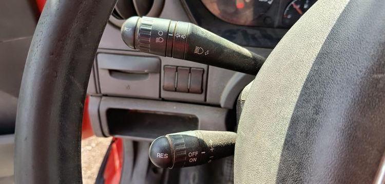 IVECO DAILY 35C13 BENNE AVEC COFFRE ACIER DIESEL – 124032 KMS – ANNEE 2014 ROUGE DE-027-FW