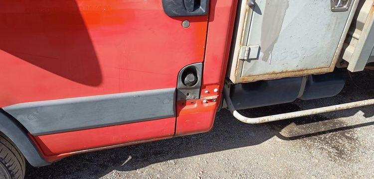 IVECO DAILY 35C13 BENNE AVEC COFFRE ACIER DIESEL – 124032 KMS – ANNEE 2014 ROUGE DE-027-FW