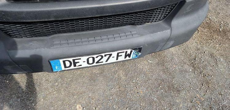 IVECO DAILY 35C13 BENNE AVEC COFFRE ACIER DIESEL – 124032 KMS – ANNEE 2014 ROUGE DE-027-FW