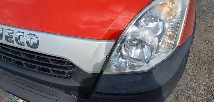IVECO DAILY 35C13 BENNE AVEC COFFRE ACIER DIESEL – 124032 KMS – ANNEE 2014 ROUGE DE-027-FW