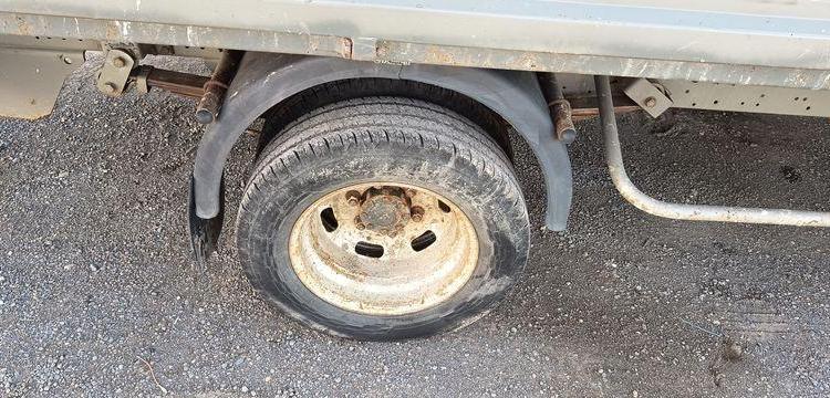 IVECO DAILY 35C13 BENNE AVEC COFFRE ACIER DIESEL – 124032 KMS – ANNEE 2014 ROUGE DE-027-FW