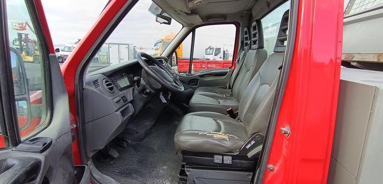 IVECO DAILY 35C13 BENNE AVEC COFFRE ACIER DIESEL – 155067 KMS – ANNEE 2014 ROUGE DE-363-QS