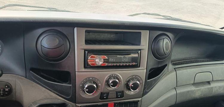 IVECO DAILY 35C13 BENNE AVEC COFFRE ACIER DIESEL – 155067 KMS – ANNEE 2014 ROUGE DE-363-QS