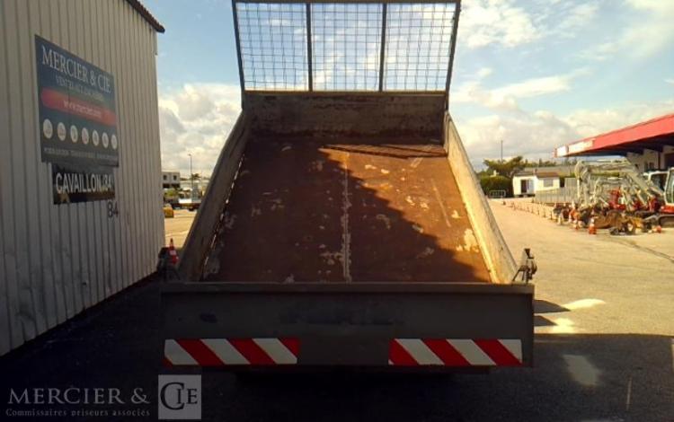 IVECO 35C13 BENNE SIMPLE CABINE COFFRE ROUGE DE-682-AJ